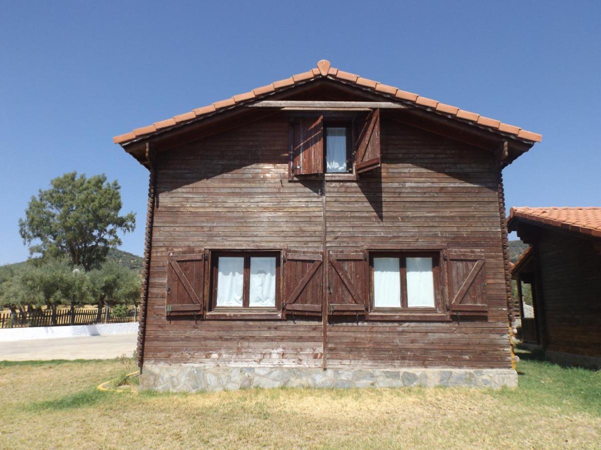 El Venero De Mostoles Constantina Esterno foto