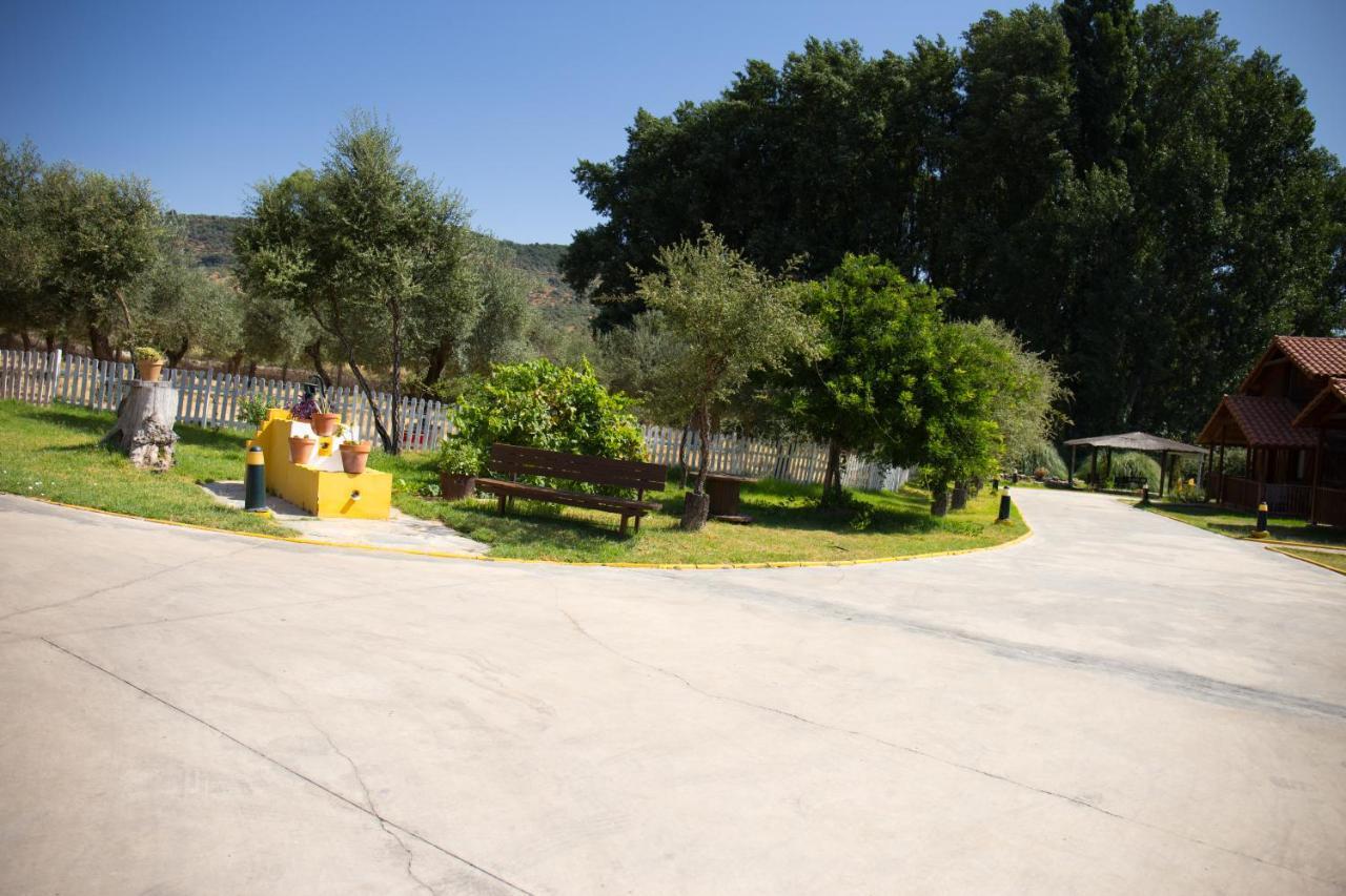 El Venero De Mostoles Constantina Esterno foto
