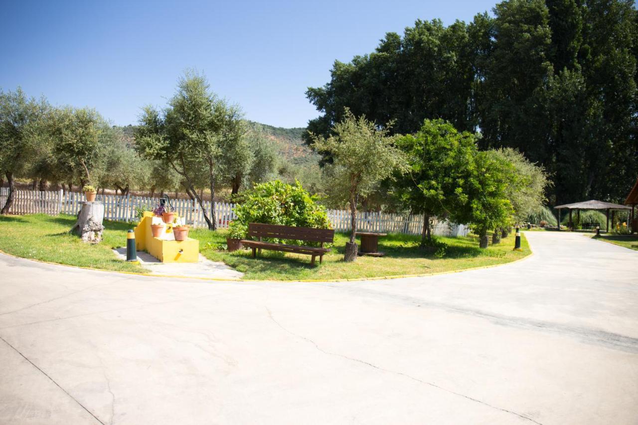 El Venero De Mostoles Constantina Esterno foto